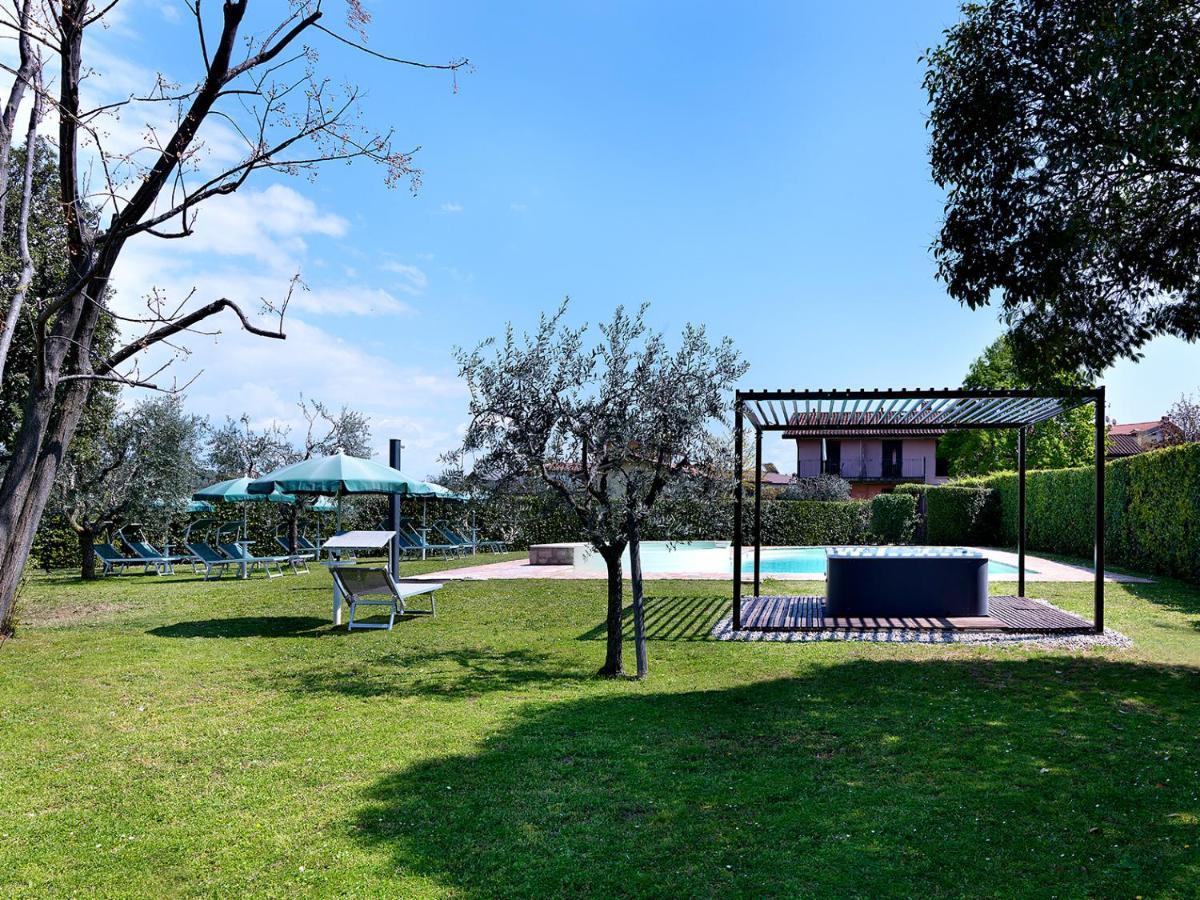 Residence Il Melograno Manerba del Garda Exterior foto